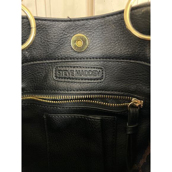 Steve Madden large black bucket back shoulder bag gold hardwear - Picture 4 of 5